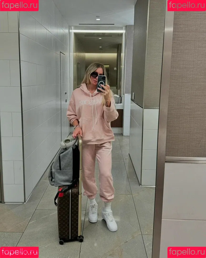 Charlotte Flair / WWE / charlottewwe Onlyfans Photo Gallery 