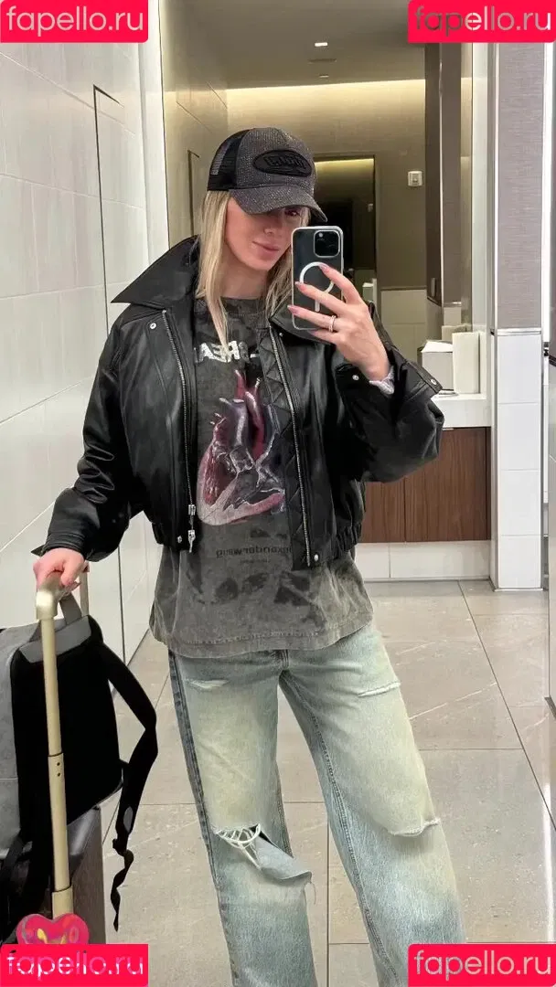 Charlotte Flair / WWE / charlottewwe Onlyfans Photo Gallery 