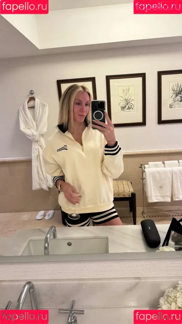 Charlotte Flair / WWE / charlottewwe Onlyfans Photo Gallery 