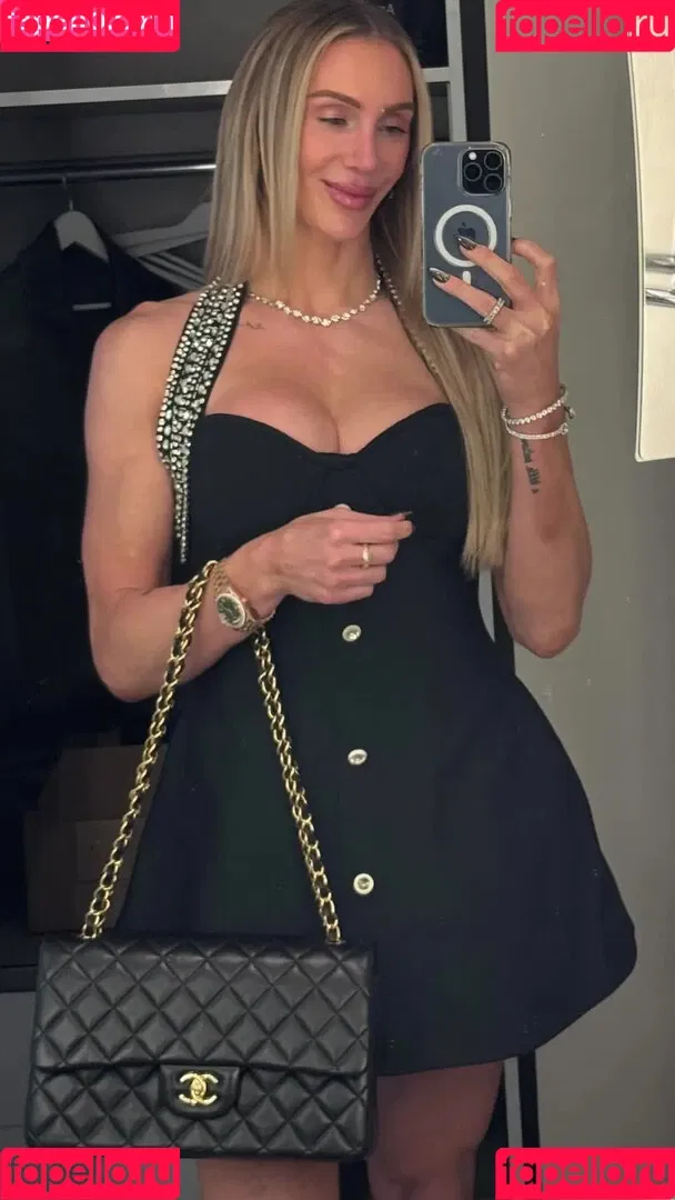 Charlotte Flair / WWE / charlottewwe Onlyfans Photo Gallery 