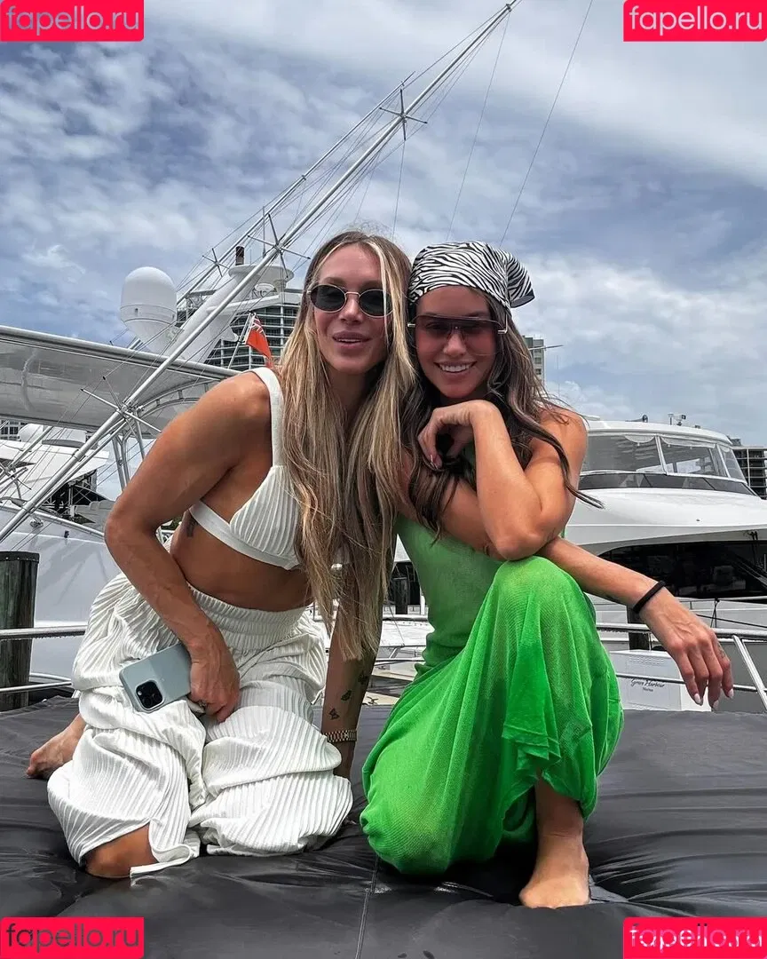Charlotte Flair / WWE / charlottewwe Onlyfans Photo Gallery 