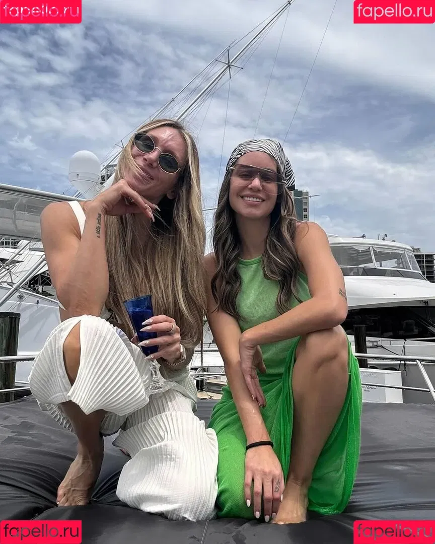 Charlotte Flair / WWE / charlottewwe Onlyfans Photo Gallery 