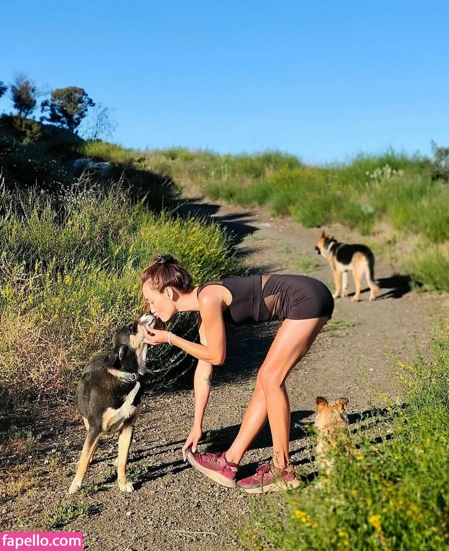 Maggie Q / maggieq Onlyfans Photo Gallery 