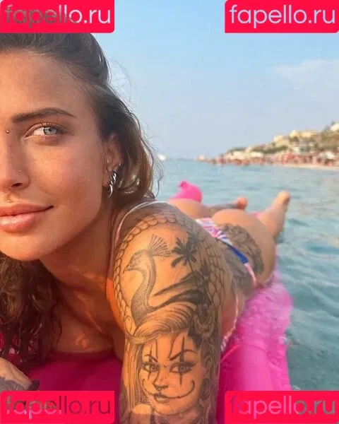 elisa.snippop Onlyfans Photo Gallery 
