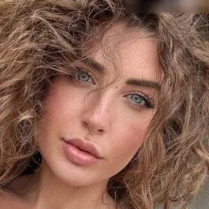 elisa.snippop Onlyfans Photo Gallery 