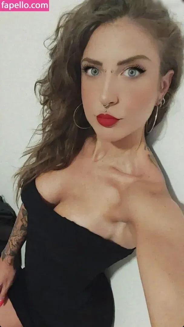elisa.snippop Onlyfans Photo Gallery 