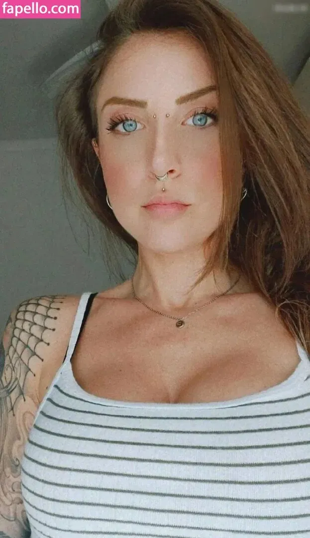 elisa.snippop Onlyfans Photo Gallery 