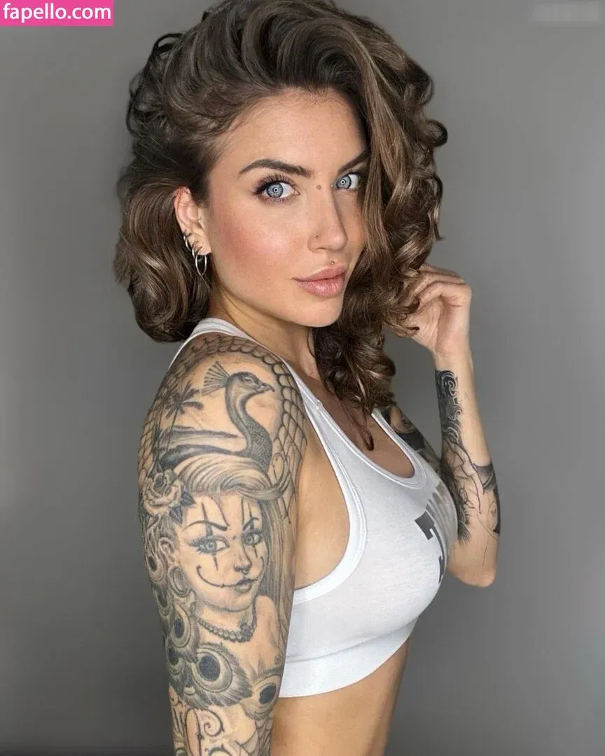 elisa.snippop Onlyfans Photo Gallery 