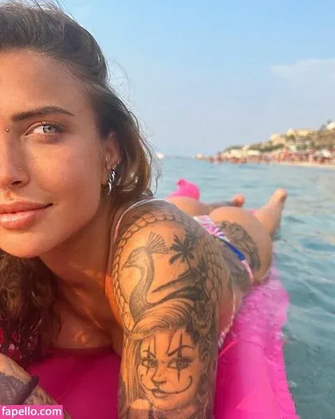 elisa.snippop Onlyfans Photo Gallery 