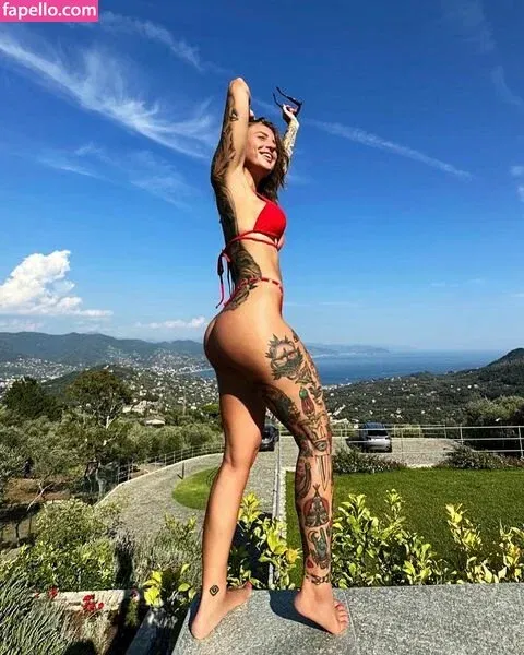 elisa.snippop Onlyfans Photo Gallery 