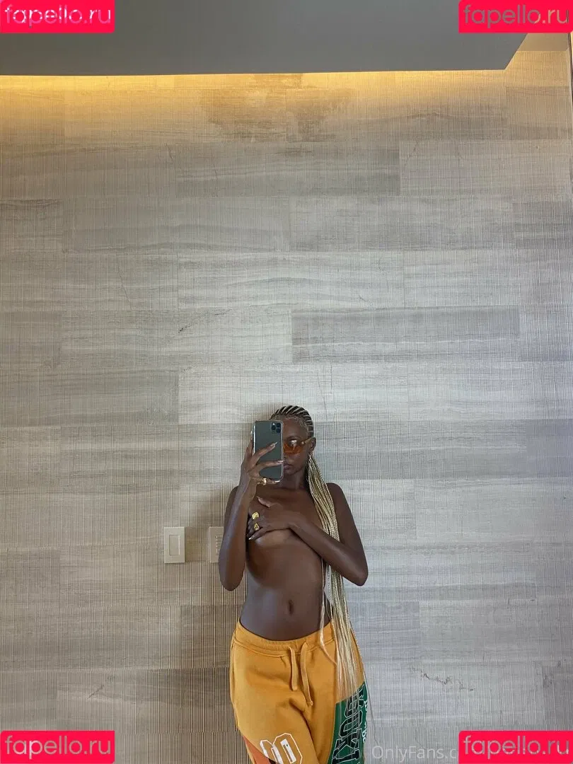 Tiana Parkr / tianaparkr Onlyfans Photo Gallery 