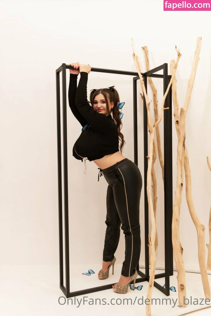 Demmy Blaze Onlyfans Photo Gallery 
