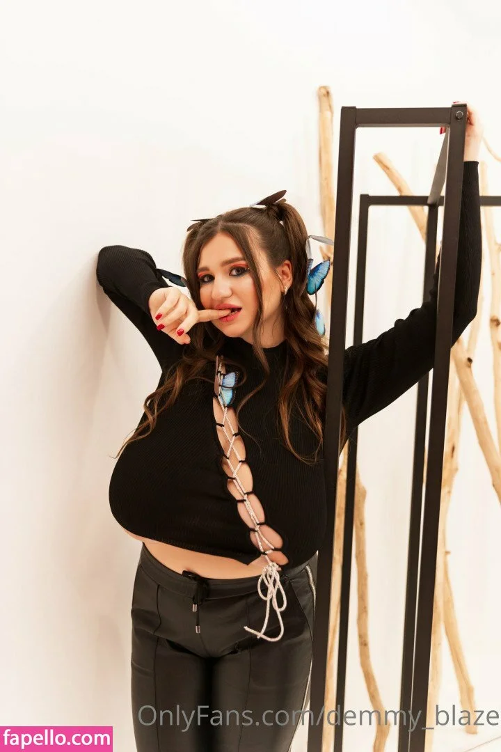 Demmy Blaze Onlyfans Photo Gallery 