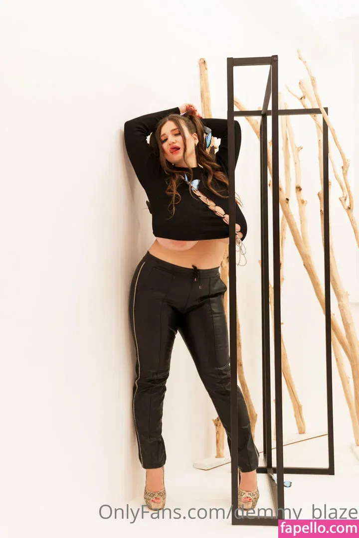 Demmy Blaze Onlyfans Photo Gallery 