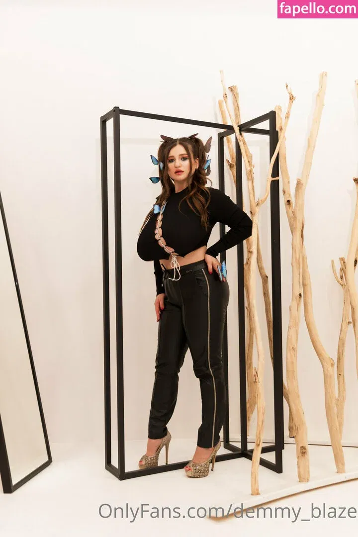 Demmy Blaze Onlyfans Photo Gallery 