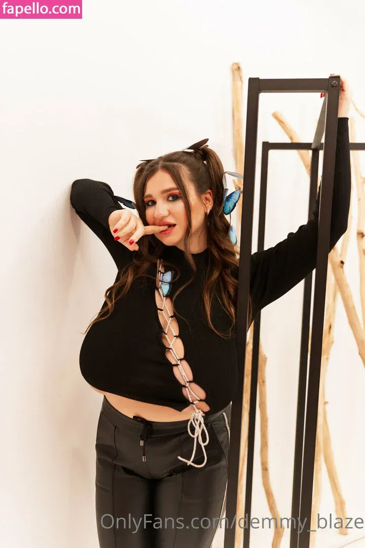 Demmy Blaze Onlyfans Photo Gallery 