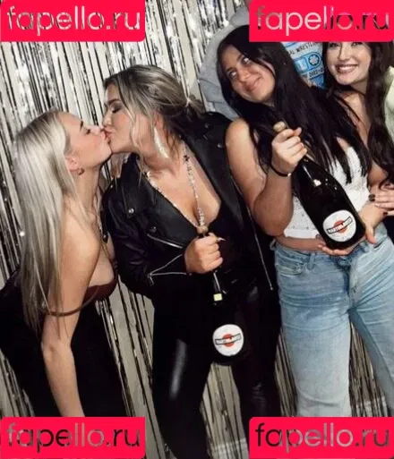 Sophie Riedemann / Sophuckingone / _sophieriedemann / https: Onlyfans Photo Gallery 