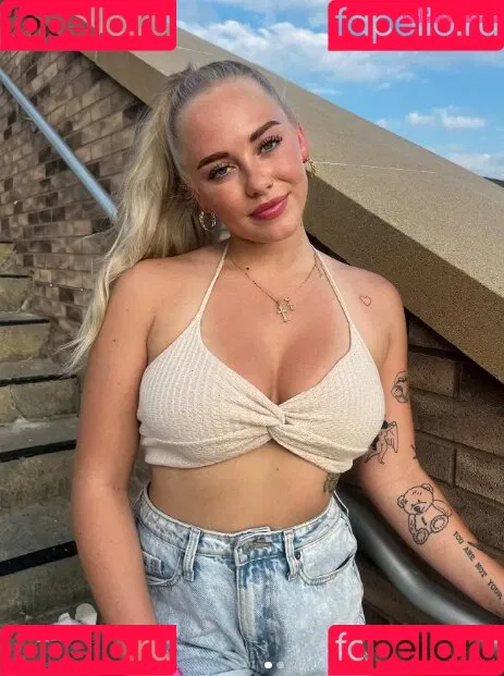 Sophie Riedemann / Sophuckingone / _sophieriedemann / https: Onlyfans Photo Gallery 