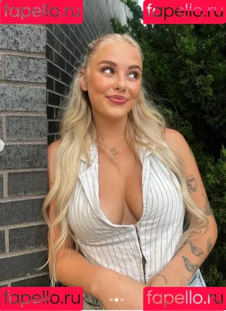 Sophie Riedemann / Sophuckingone / _sophieriedemann / https: Onlyfans Photo Gallery 