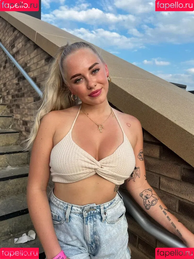 Sophie Riedemann / Sophuckingone / _sophieriedemann / https: Onlyfans Photo Gallery 