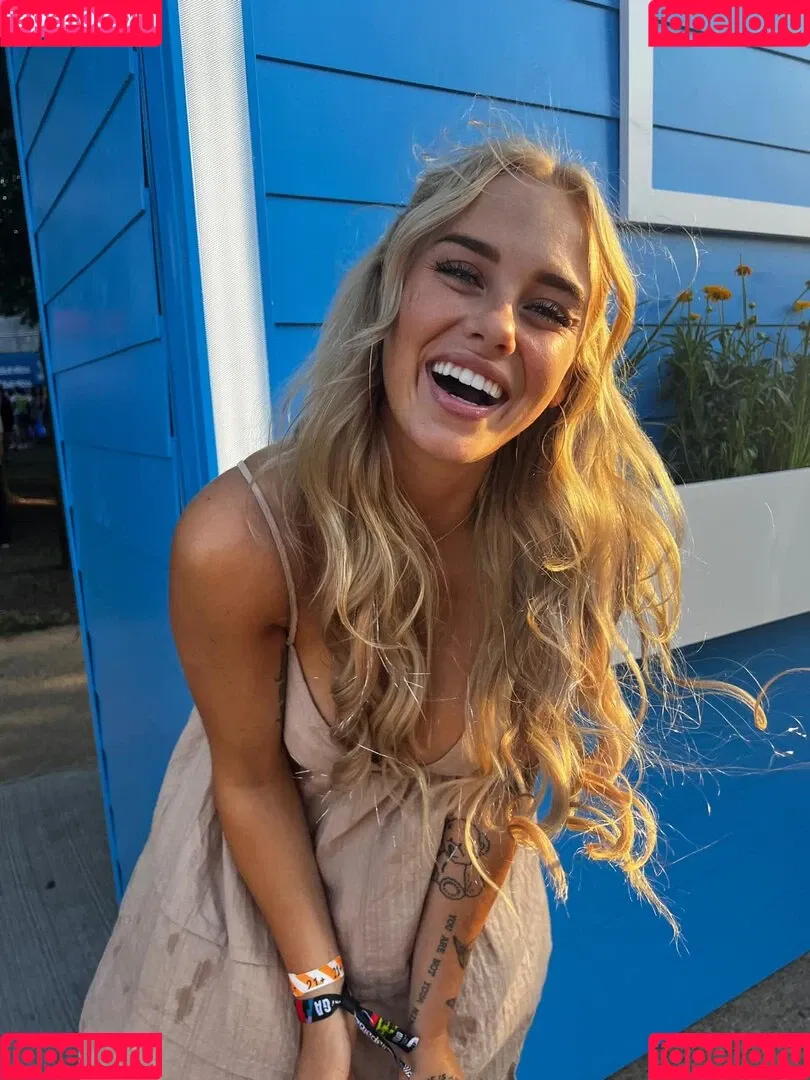 Sophie Riedemann / Sophuckingone / _sophieriedemann / https: Onlyfans Photo Gallery 