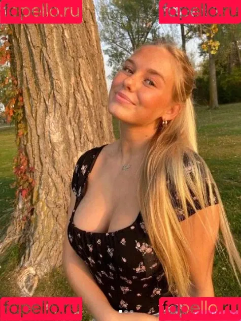 Sophie Riedemann / Sophuckingone / _sophieriedemann / https: Onlyfans Photo Gallery 