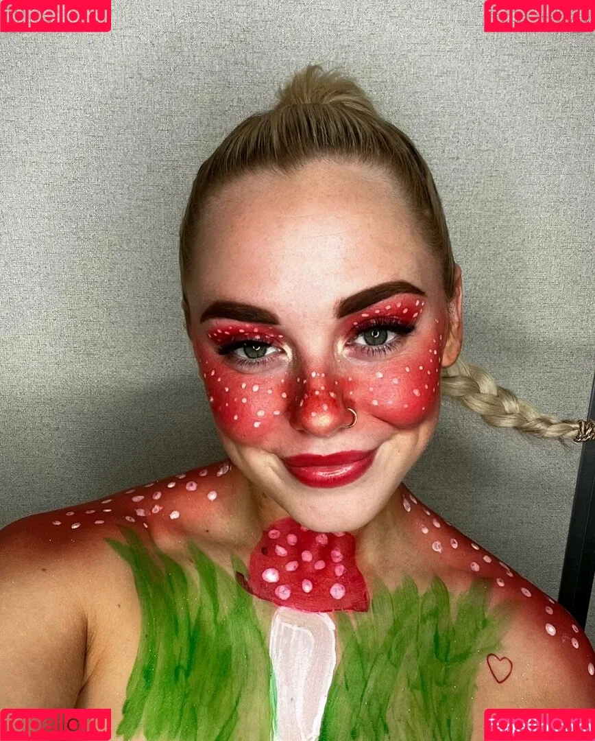 Sophie Riedemann / Sophuckingone / _sophieriedemann / https: Onlyfans Photo Gallery 