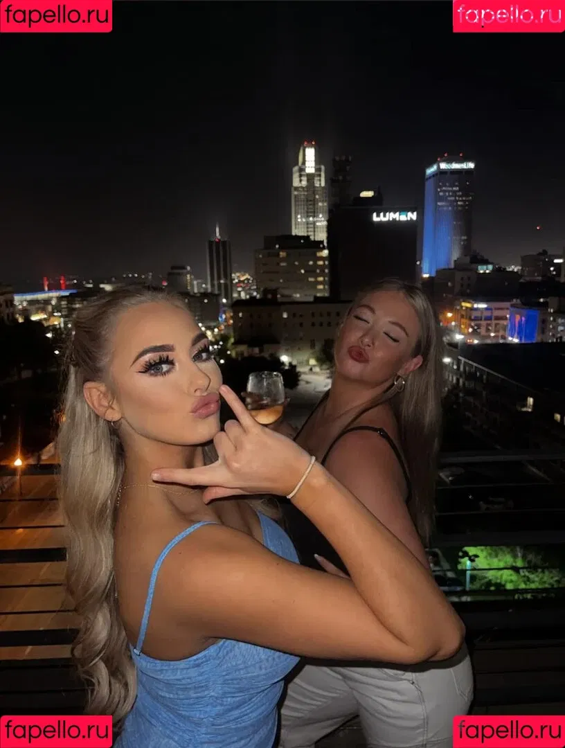 Sophie Riedemann / Sophuckingone / _sophieriedemann / https: Onlyfans Photo Gallery 
