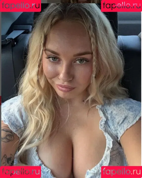 Sophie Riedemann / Sophuckingone / _sophieriedemann / https: Onlyfans Photo Gallery 