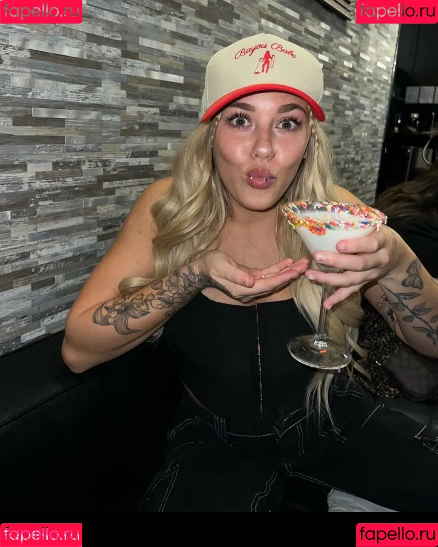 Sophie Riedemann / Sophuckingone / _sophieriedemann / https: Onlyfans Photo Gallery 