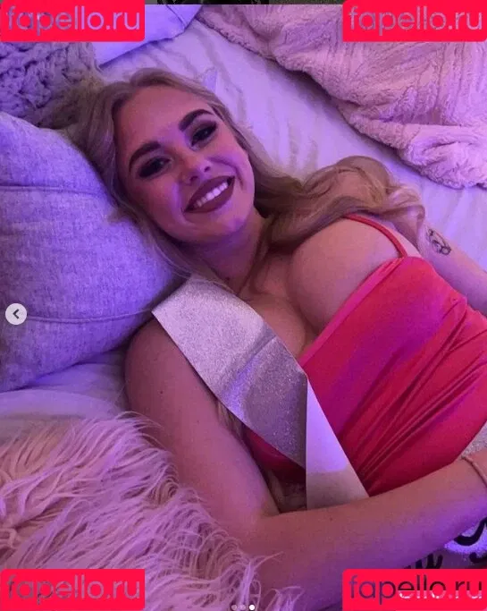 Sophie Riedemann / Sophuckingone / _sophieriedemann / https: Onlyfans Photo Gallery 