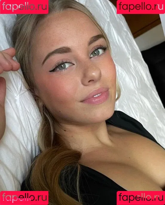 Sophie Riedemann / Sophuckingone / _sophieriedemann / https: Onlyfans Photo Gallery 