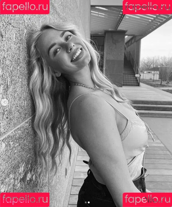 Sophie Riedemann / Sophuckingone / _sophieriedemann / https: Onlyfans Photo Gallery 