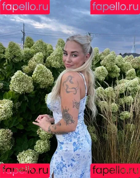 Sophie Riedemann / Sophuckingone / _sophieriedemann / https: Onlyfans Photo Gallery 