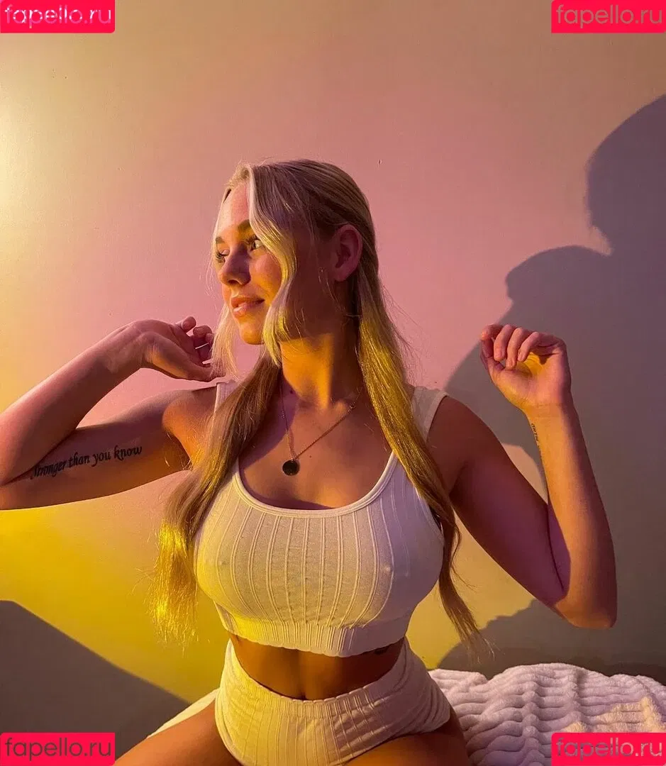 Sophie Riedemann / Sophuckingone / _sophieriedemann / https: Onlyfans Photo Gallery 