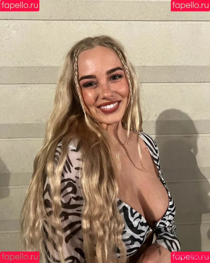 Sophie Riedemann / Sophuckingone / _sophieriedemann / https: Onlyfans Photo Gallery 