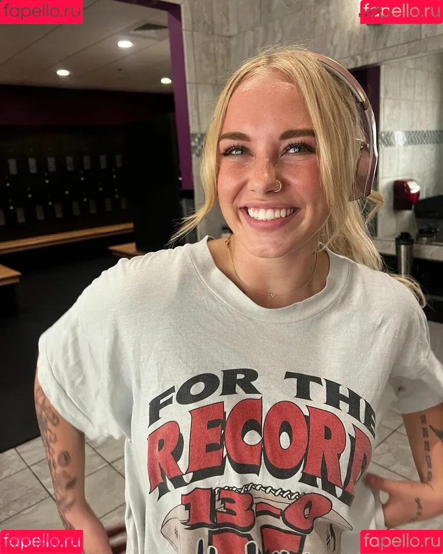 Sophie Riedemann / Sophuckingone / _sophieriedemann / https: Onlyfans Photo Gallery 