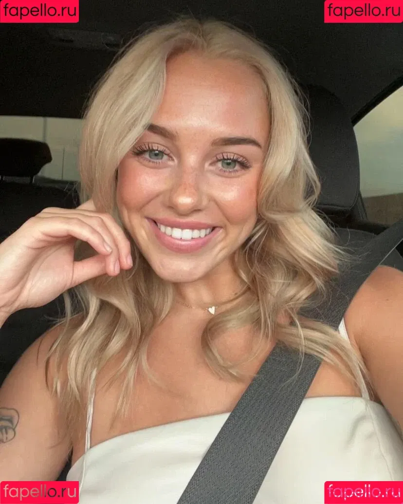 Sophie Riedemann / Sophuckingone / _sophieriedemann / https: Onlyfans Photo Gallery 