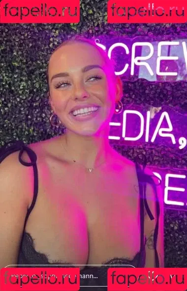 Sophie Riedemann / Sophuckingone / _sophieriedemann / https: Onlyfans Photo Gallery 