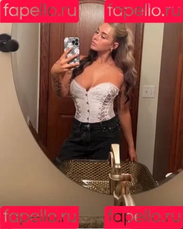 Sophie Riedemann / Sophuckingone / _sophieriedemann / https: Onlyfans Photo Gallery 