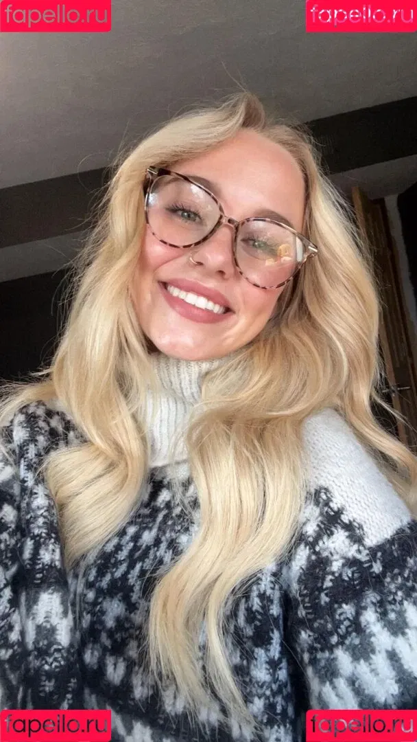 Sophie Riedemann / Sophuckingone / _sophieriedemann / https: Onlyfans Photo Gallery 