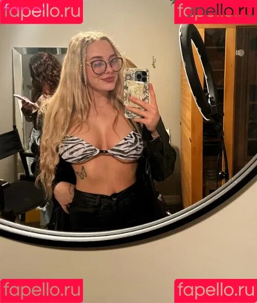 Sophie Riedemann / Sophuckingone / _sophieriedemann / https: Onlyfans Photo Gallery 