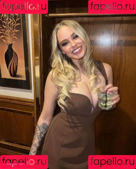 Sophie Riedemann / Sophuckingone / _sophieriedemann / https: Onlyfans Photo Gallery 
