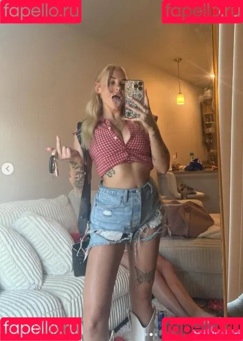 Sophie Riedemann / Sophuckingone / _sophieriedemann / https: Onlyfans Photo Gallery 