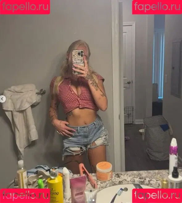 Sophie Riedemann / Sophuckingone / _sophieriedemann / https: Onlyfans Photo Gallery 