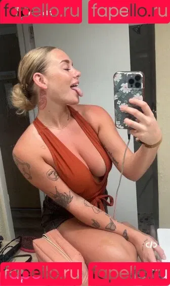 Sophie Riedemann / Sophuckingone / _sophieriedemann / https: Onlyfans Photo Gallery 
