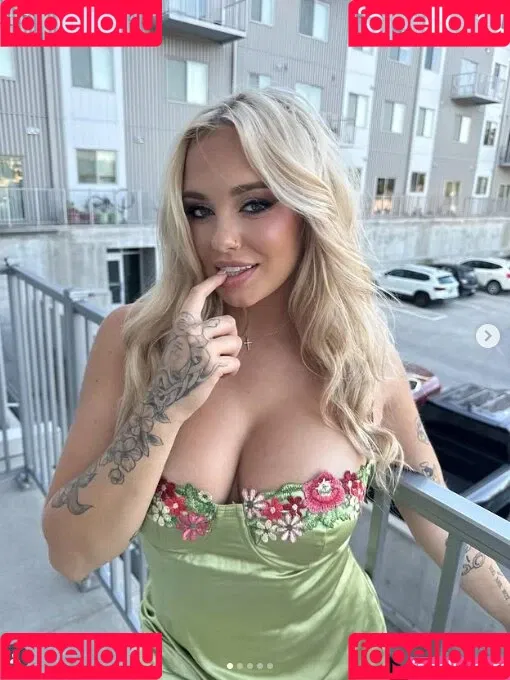 Sophie Riedemann / Sophuckingone / _sophieriedemann / https: Onlyfans Photo Gallery 