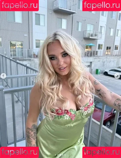 Sophie Riedemann / Sophuckingone / _sophieriedemann / https: Onlyfans Photo Gallery 