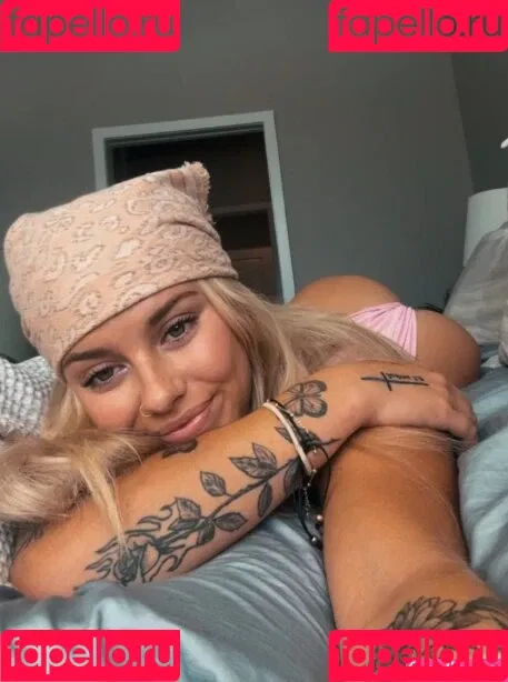 Sophie Riedemann / Sophuckingone / _sophieriedemann / https: Onlyfans Photo Gallery 