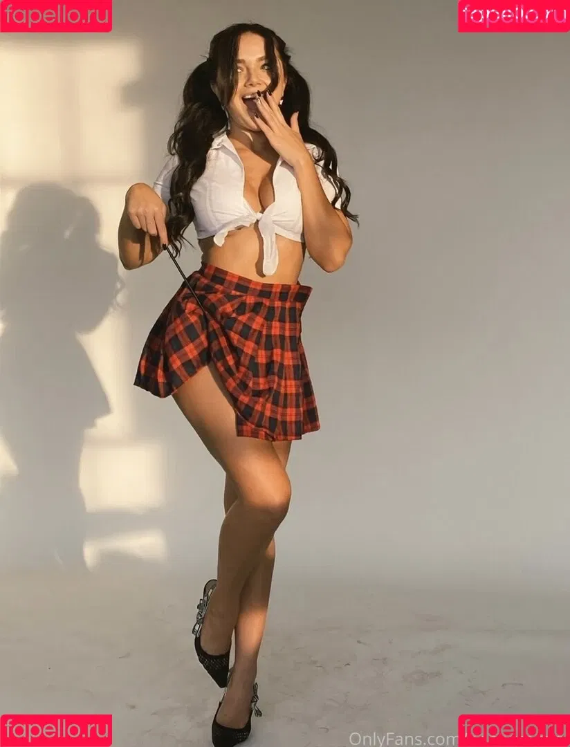 Oana Gregory / itsoanagregory / oanagregory Onlyfans Photo Gallery 